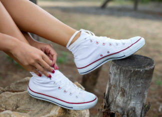 Come indossare le sneakers da donna bianche
