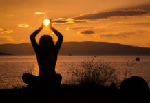 Restorative Yoga, per una pausa rilassante di benessere Restorative Yoga