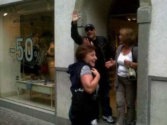 eros ramazzotti fa shopping_O1