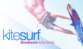 in volo sull acqua trascinati da un aquilone_O1