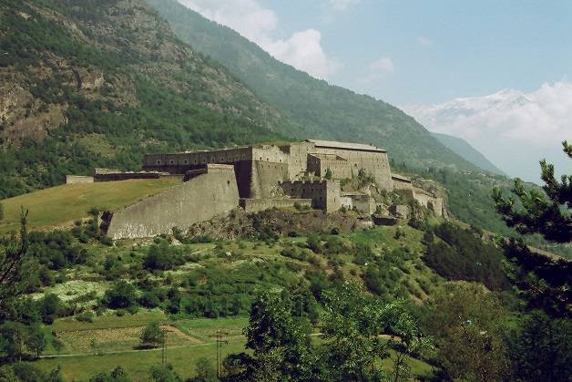 sulle tracce della maschera di ferro nel forte di exilles_O1