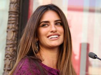 una stella per penelope cruz sulla walk of fame_O1