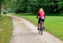 Una bicicletta da donna per migliorare la salute