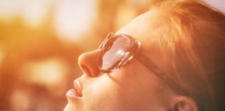 Cosa sono e a cosa servono le lenti fotocromatiche