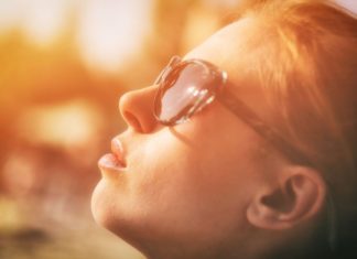 Cosa sono e a cosa servono le lenti fotocromatiche
