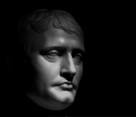 Sogni un viaggio in Francia? Devi per forza conoscere la storia di Mme Lenormand la cartomante di Napoleone