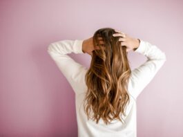 Tinta per capelli fai da te: istruzioni per l’uso Woman-long hair